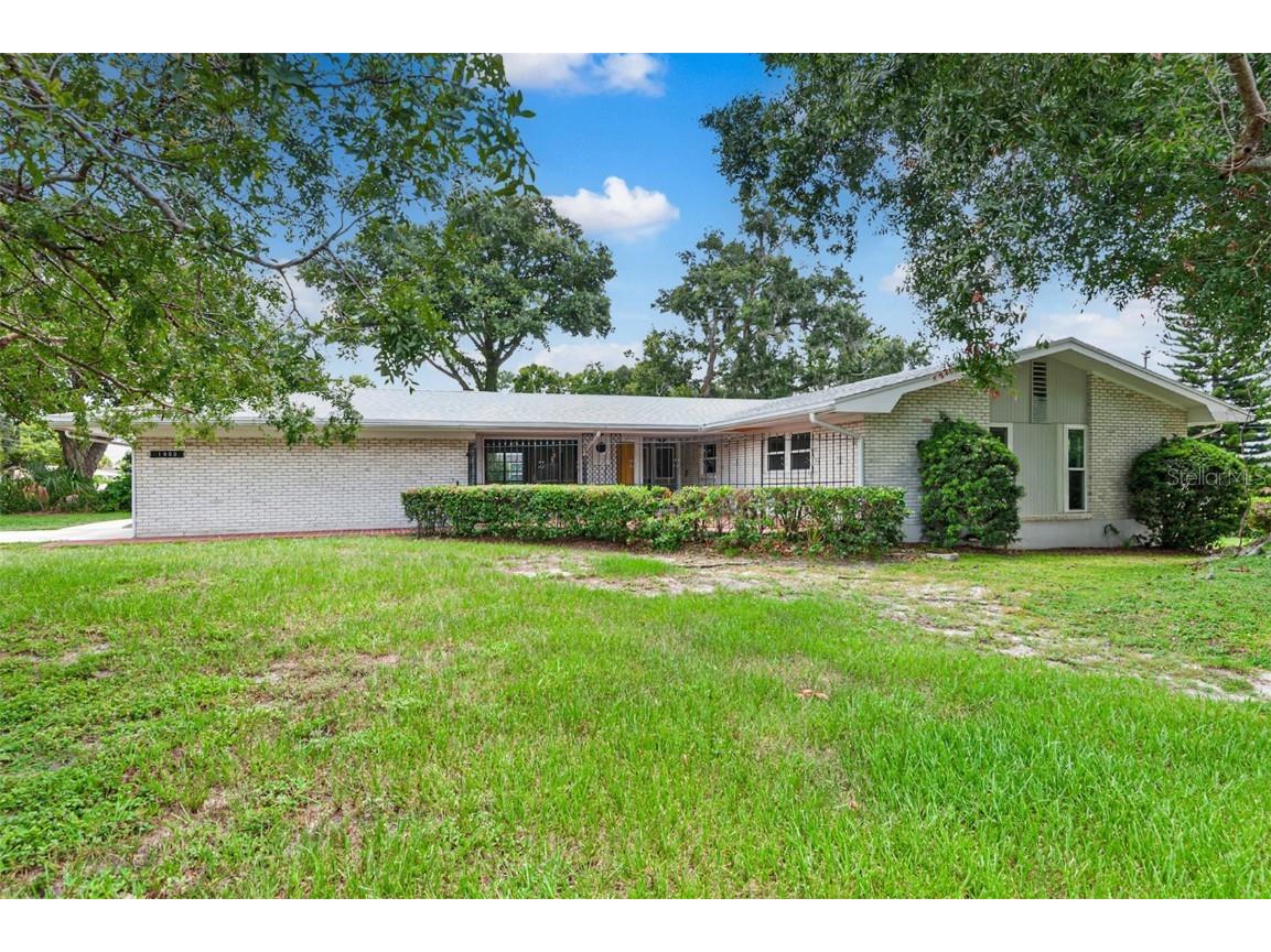 1900 Manor Circle SE Winter Haven FL 33880 P4935458 image1