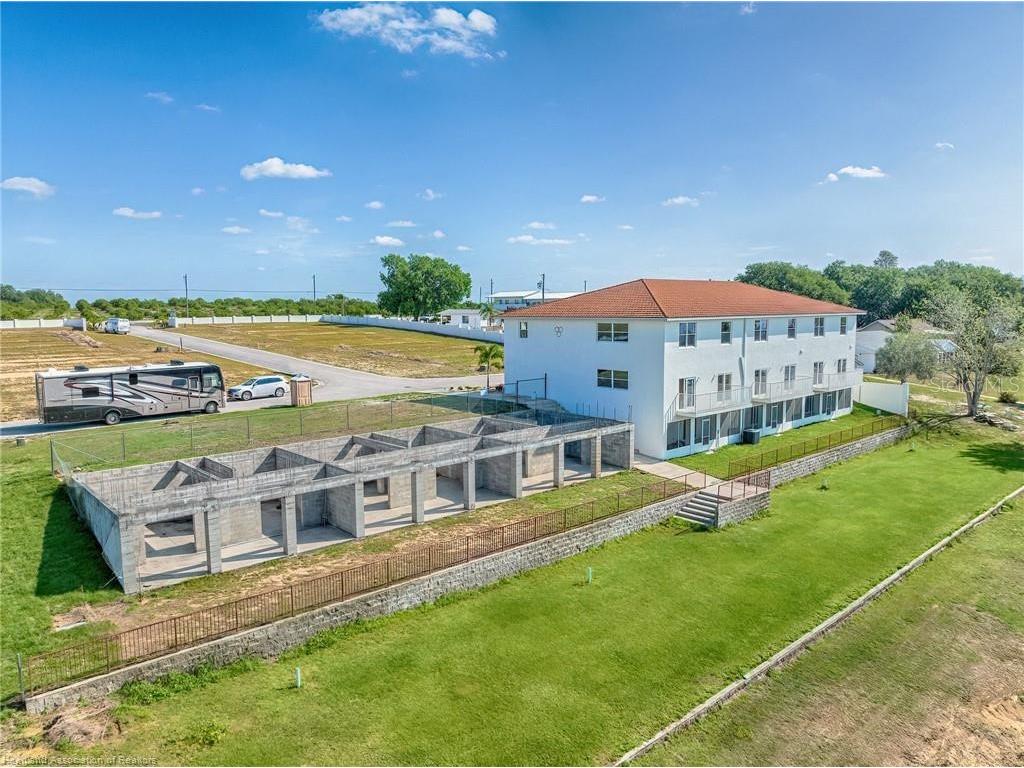 1900 Oasis Boulevard Sebring FL 33870 - Dinner Lake L4960151 image1