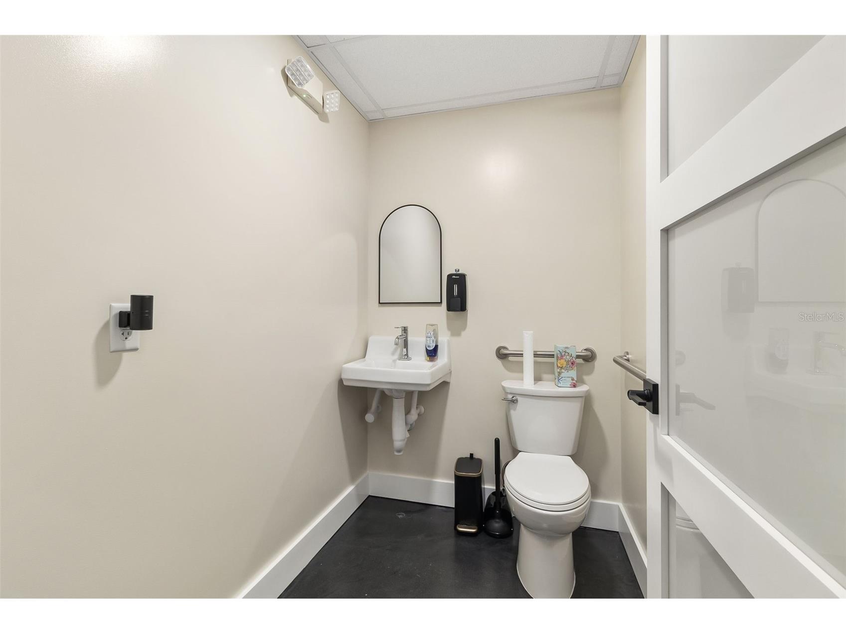 1900 Tamiami Trail #C & D Punta Gorda FL 33950 C7527500 image18