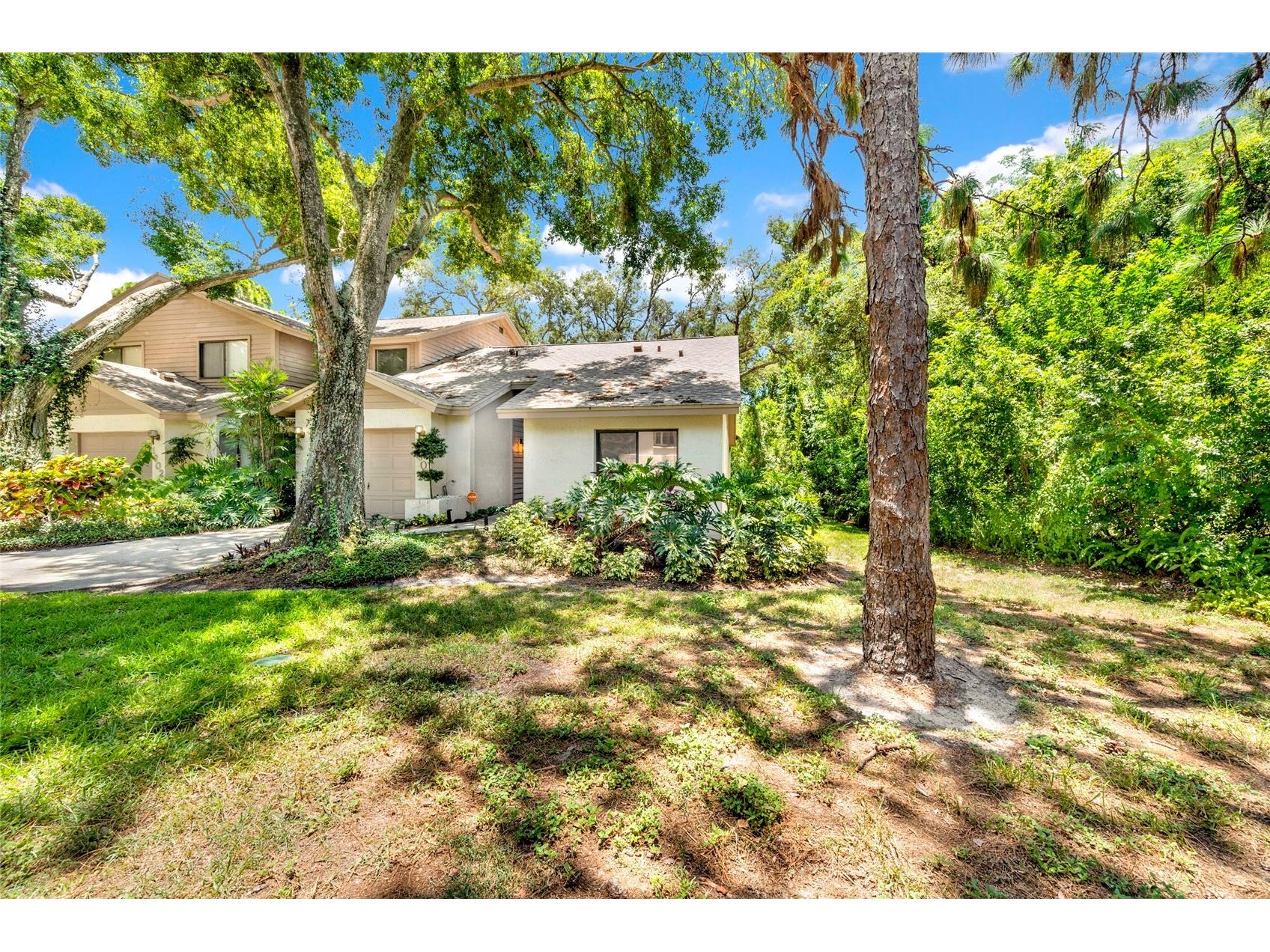 1900 Whispering Way Tarpon Springs FL 34689 TB8519680 image1
