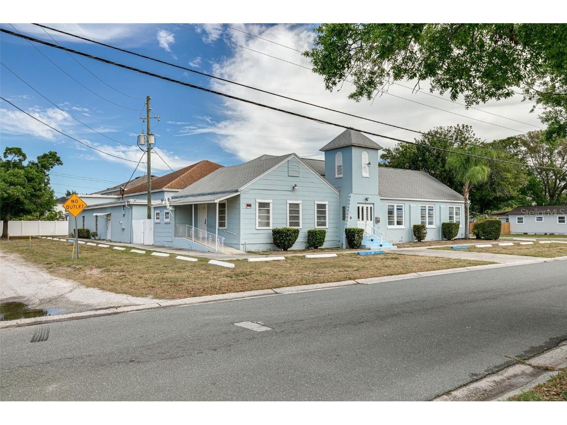 1901 32nd Avenue N Saint Petersburg FL 33713 U8206662 image1