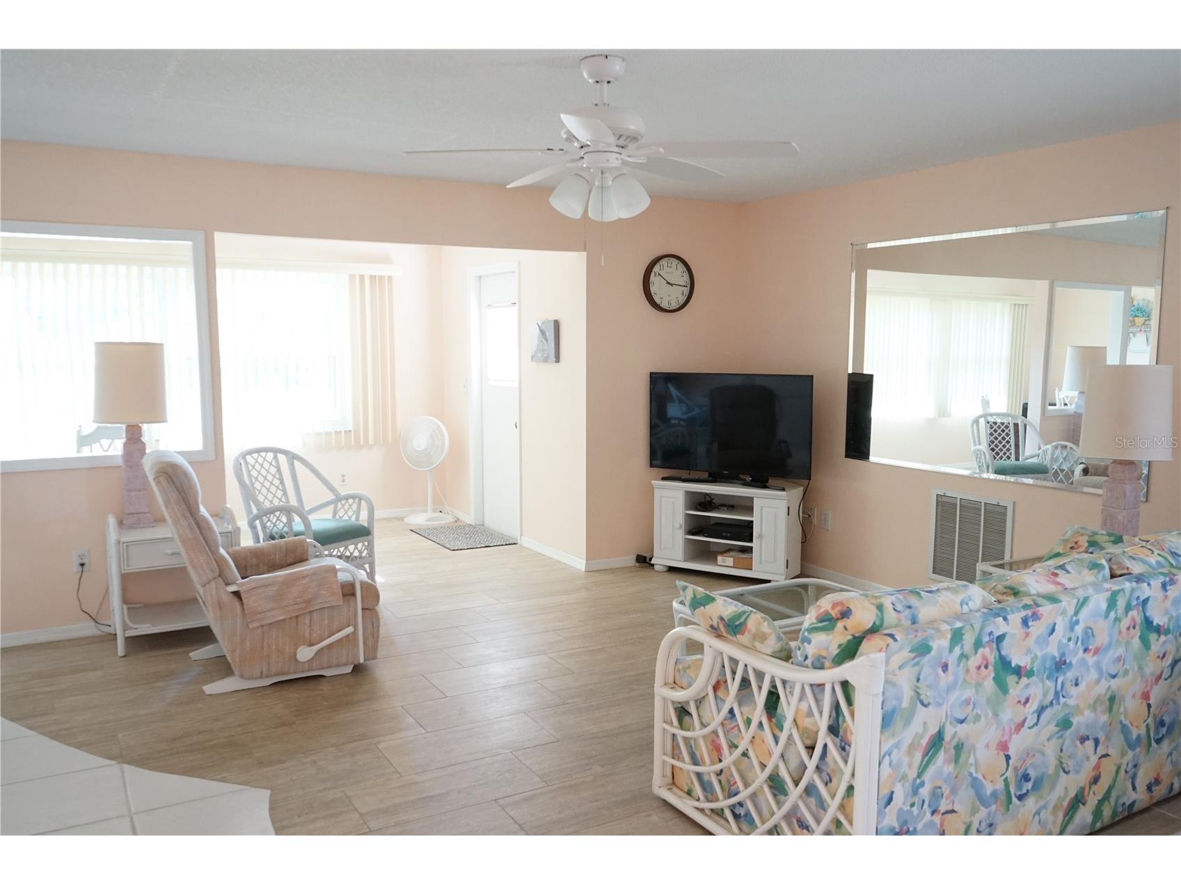 1901 Canterbury Lane #4 Sun City Center FL 33573 TB8492397 image6