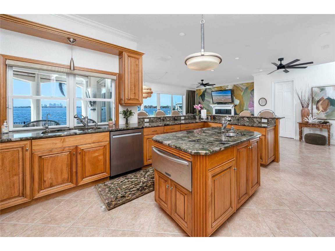 1901 Carolina Avenue NE Saint Petersburg FL 33703 - TAMPA BAY TB8371522 image16