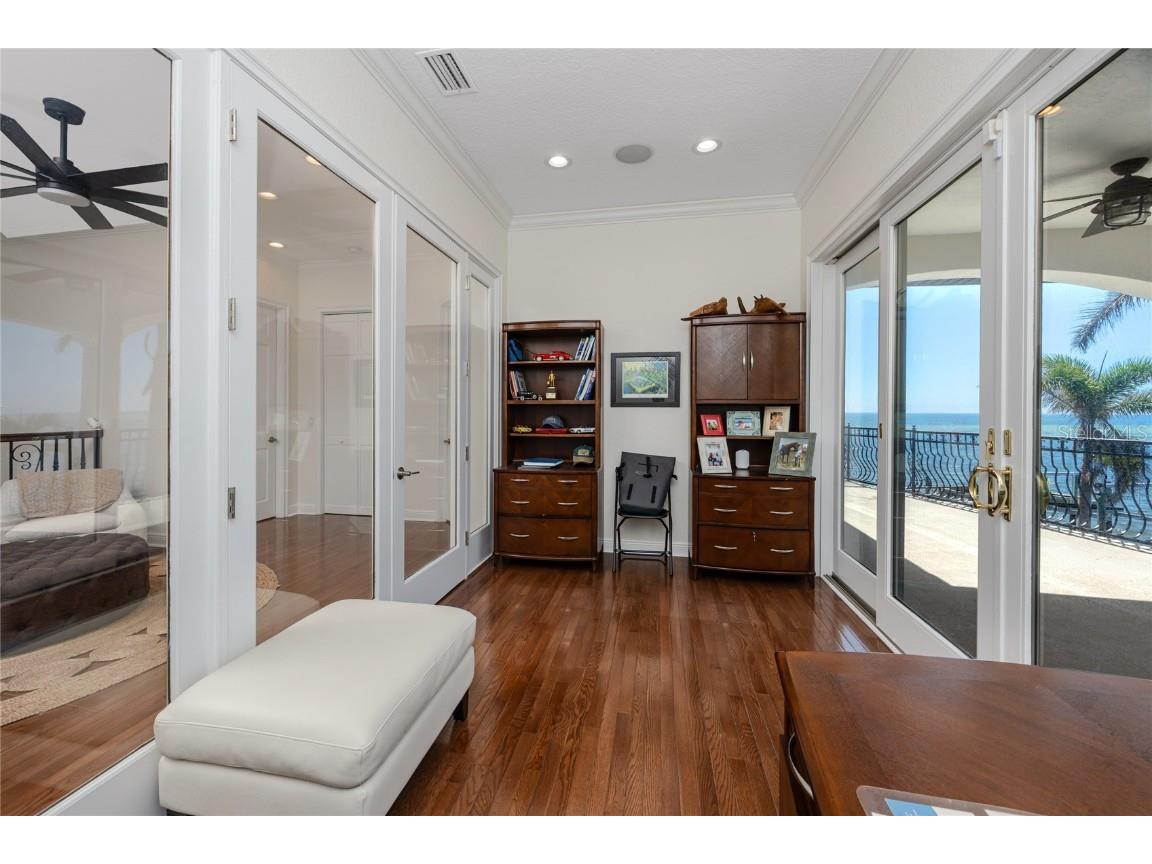 1901 Carolina Avenue NE Saint Petersburg FL 33703 - TAMPA BAY TB8371522 image34