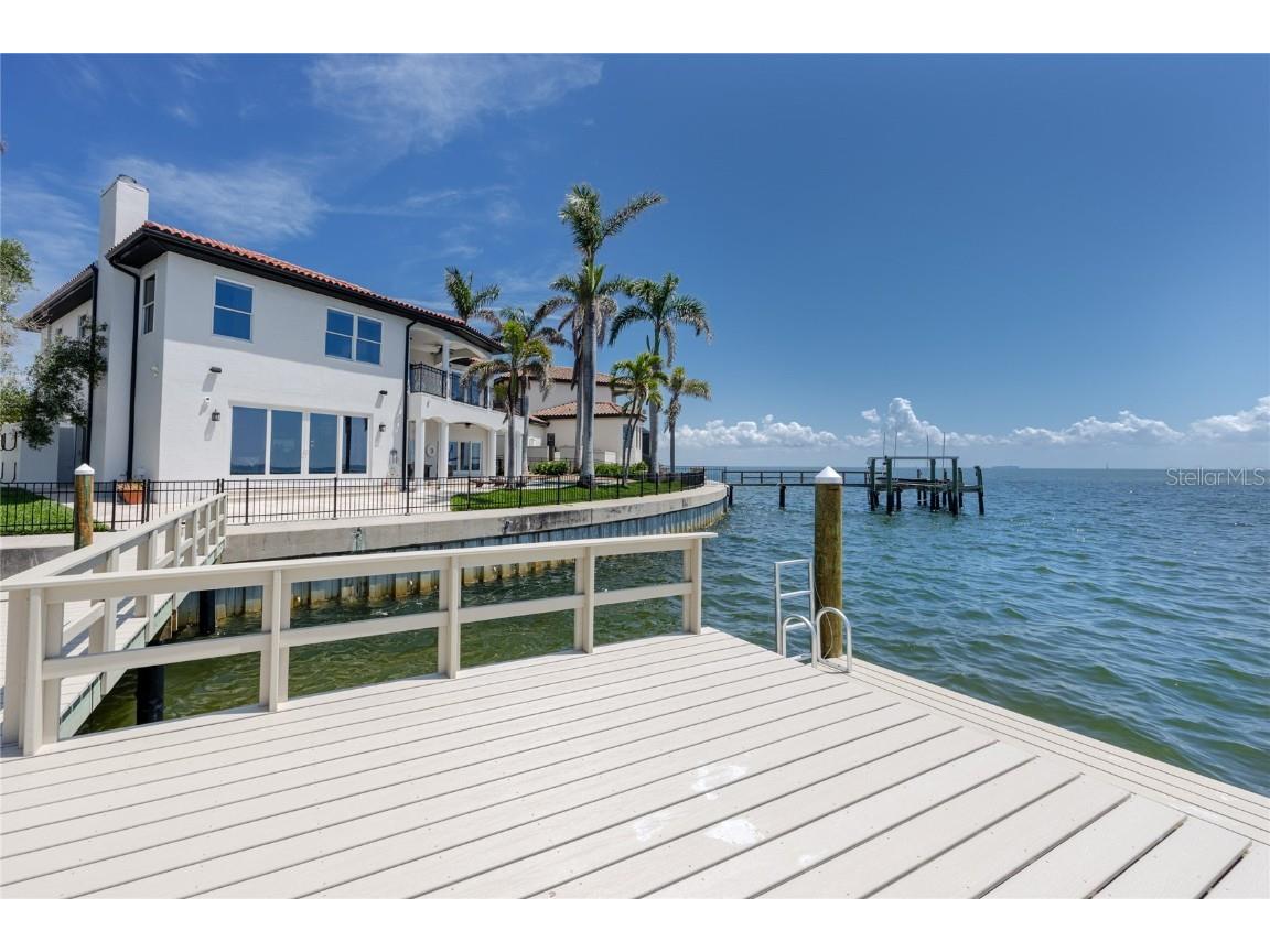 1901 Carolina Avenue NE Saint Petersburg FL 33703 - TAMPA BAY TB8371522 image67