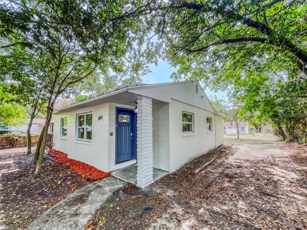 1901 E Shadowlawn Avenue Tampa FL 33610 O6185520 image1