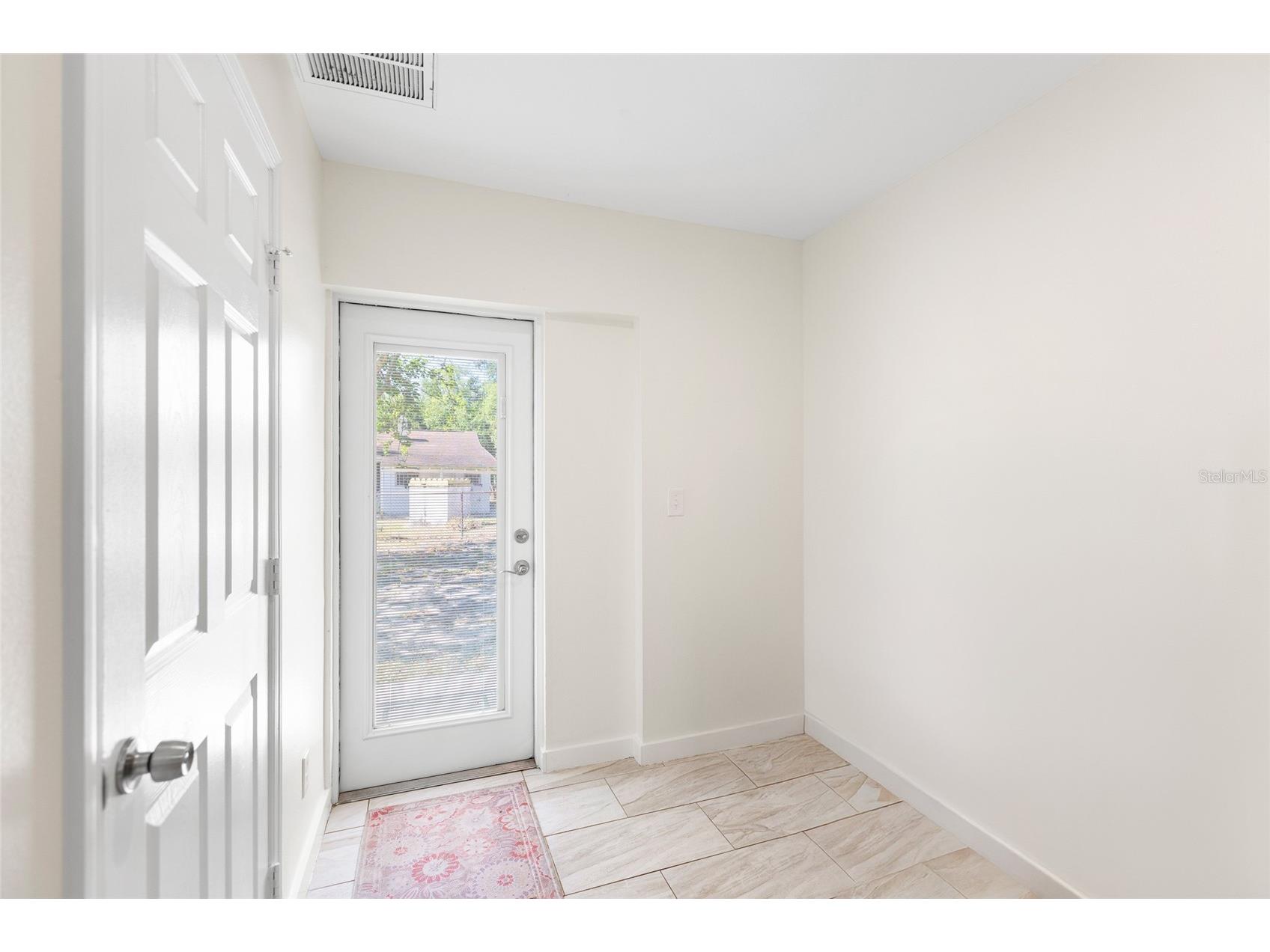 1901 E Shadowlawn Avenue Tampa FL 33610 TB8502680 image12