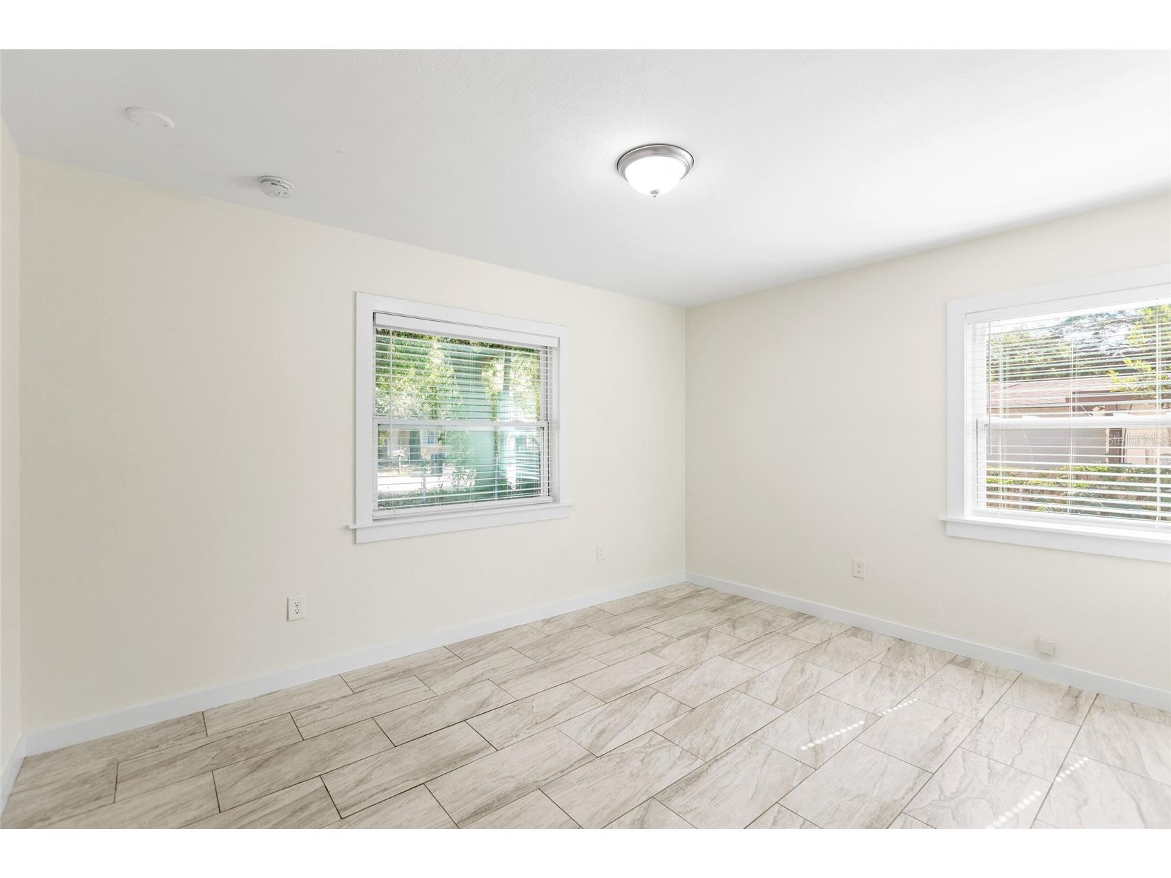 1901 E Shadowlawn Avenue Tampa FL 33610 TB8502680 image14