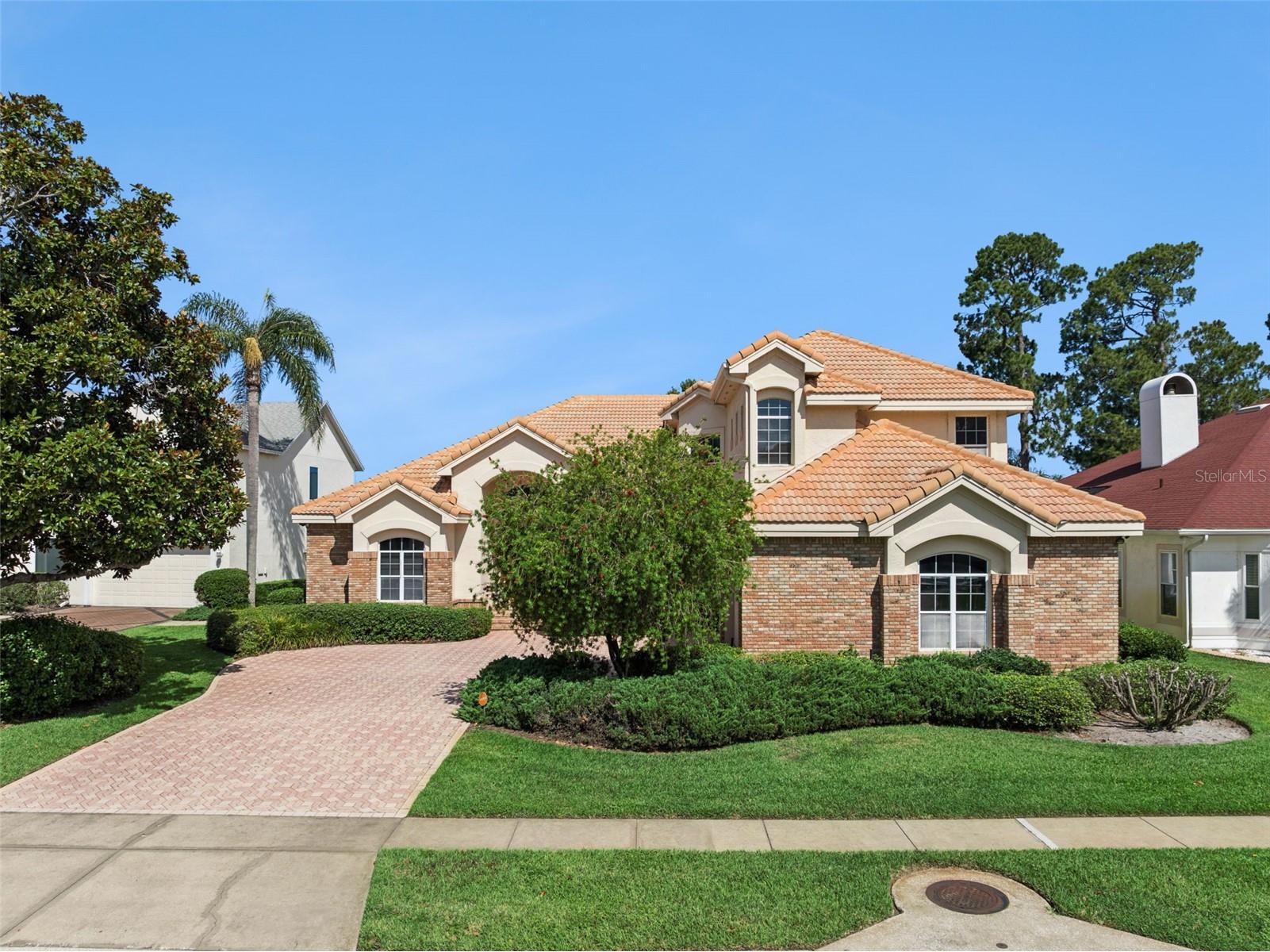 1901 Edgewater Drive Mount Dora FL 32757 - LAKE LOCH LEVEN G5114826 image2