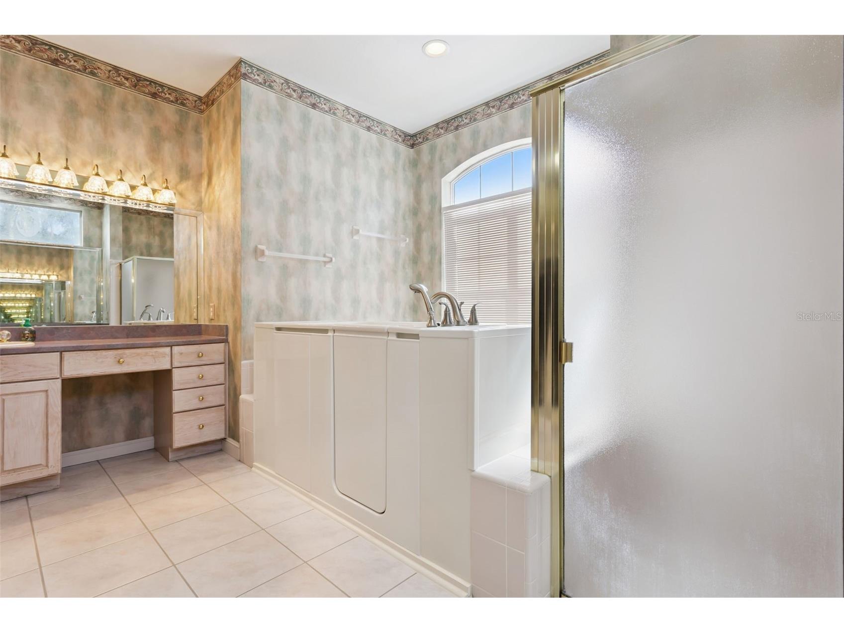 1901 Edgewater Drive Mount Dora FL 32757 - LAKE LOCH LEVEN G5114826 image24