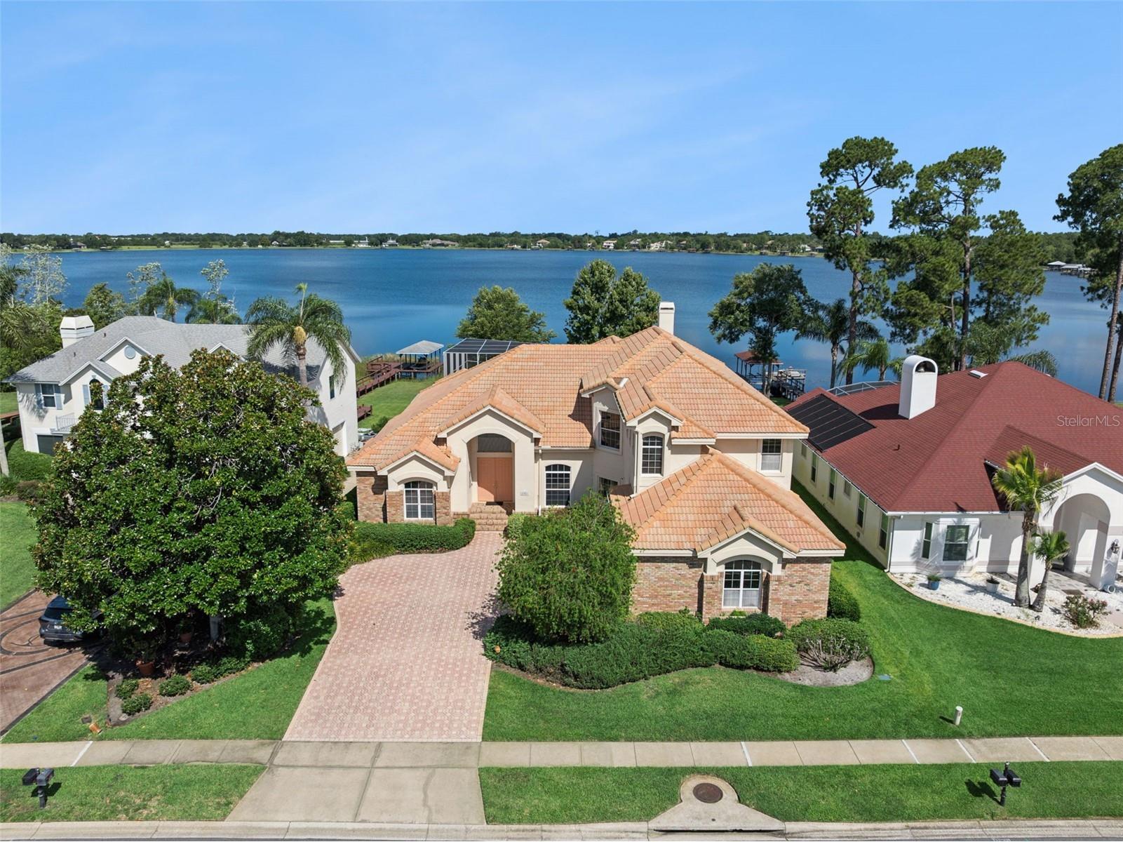 1901 Edgewater Drive Mount Dora FL 32757 - LAKE LOCH LEVEN G5114826 image3