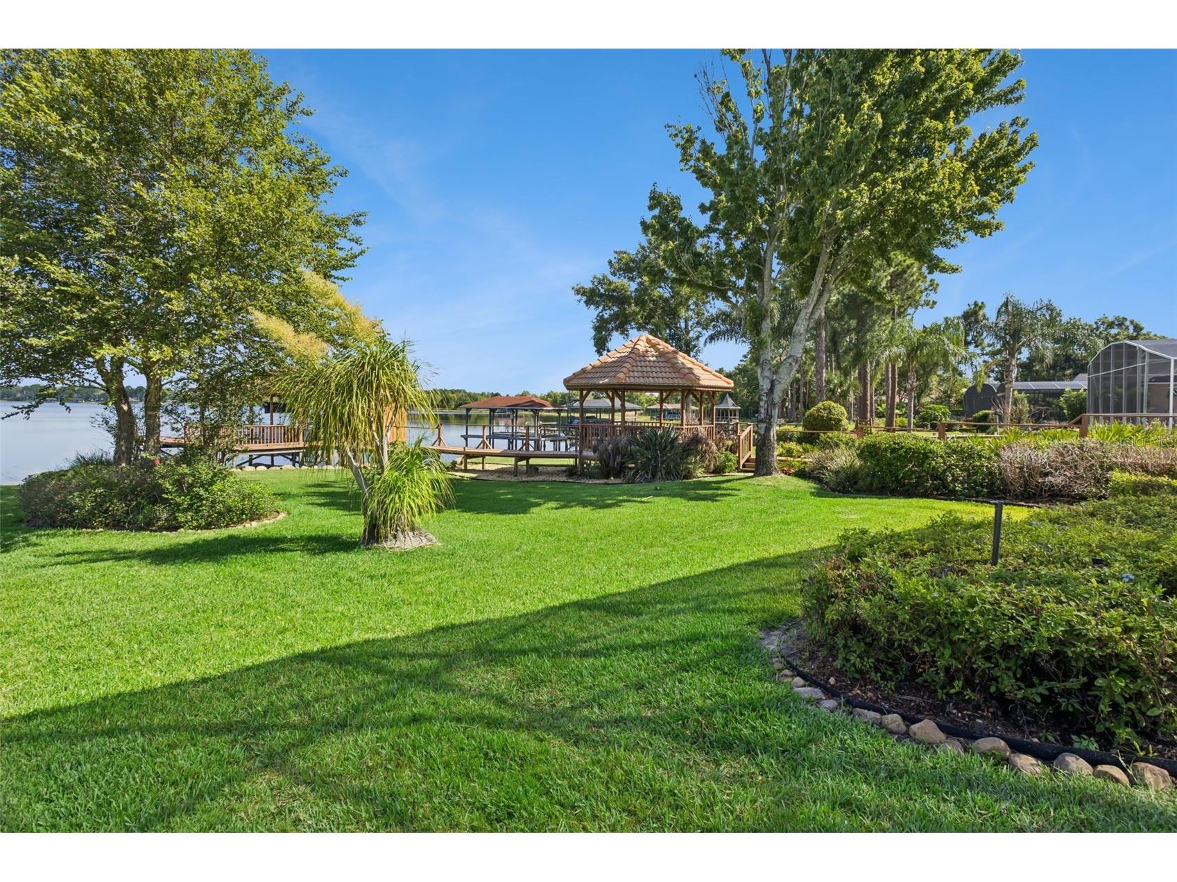 1901 Edgewater Drive Mount Dora FL 32757 - LAKE LOCH LEVEN G5114826 image39