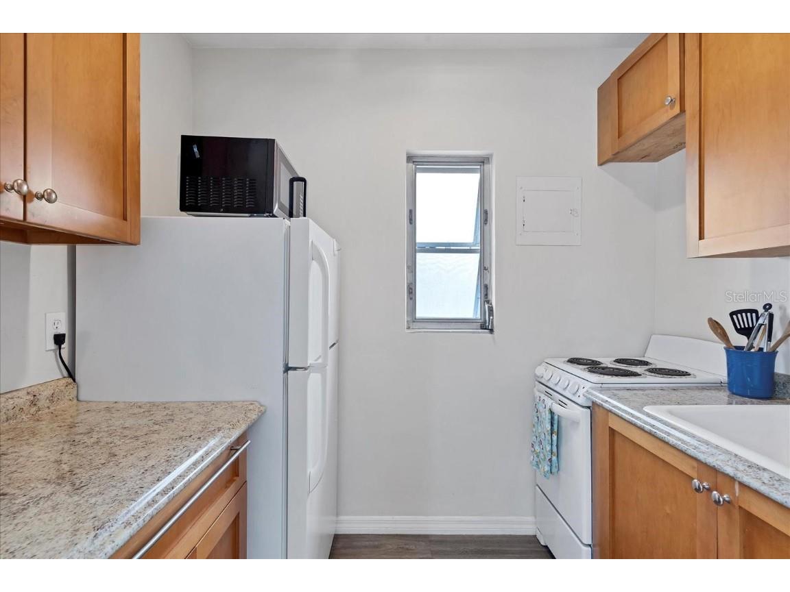 1901 Hyde Park St #G Sarasota FL 34239 A4623194 image12