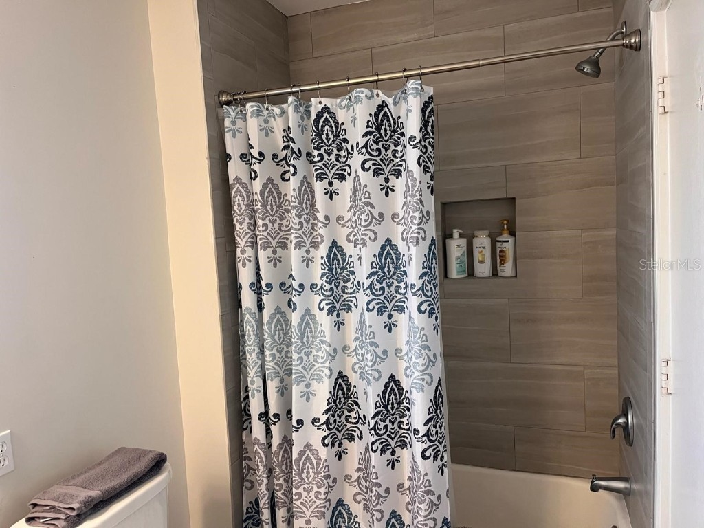 1901 Hyde Park St #G Sarasota FL 34239 A4623194 image3