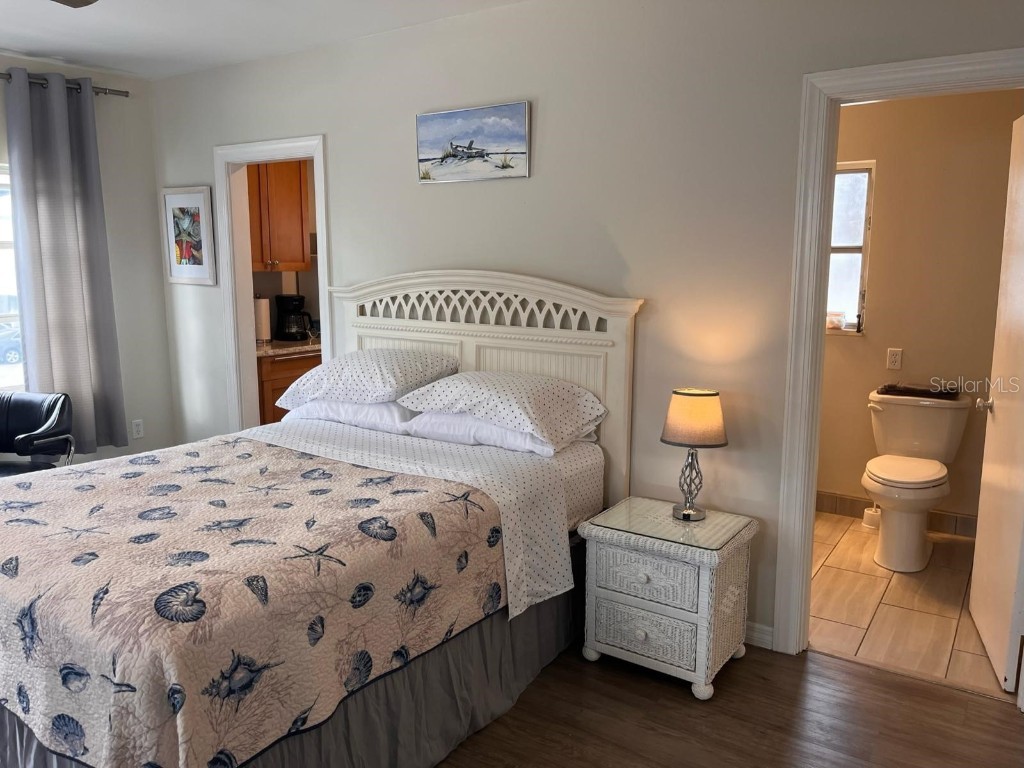 1901 Hyde Park St #G Sarasota FL 34239 A4623194 image4