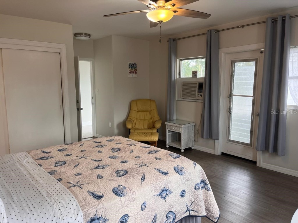 1901 Hyde Park St #G Sarasota FL 34239 A4623194 image6