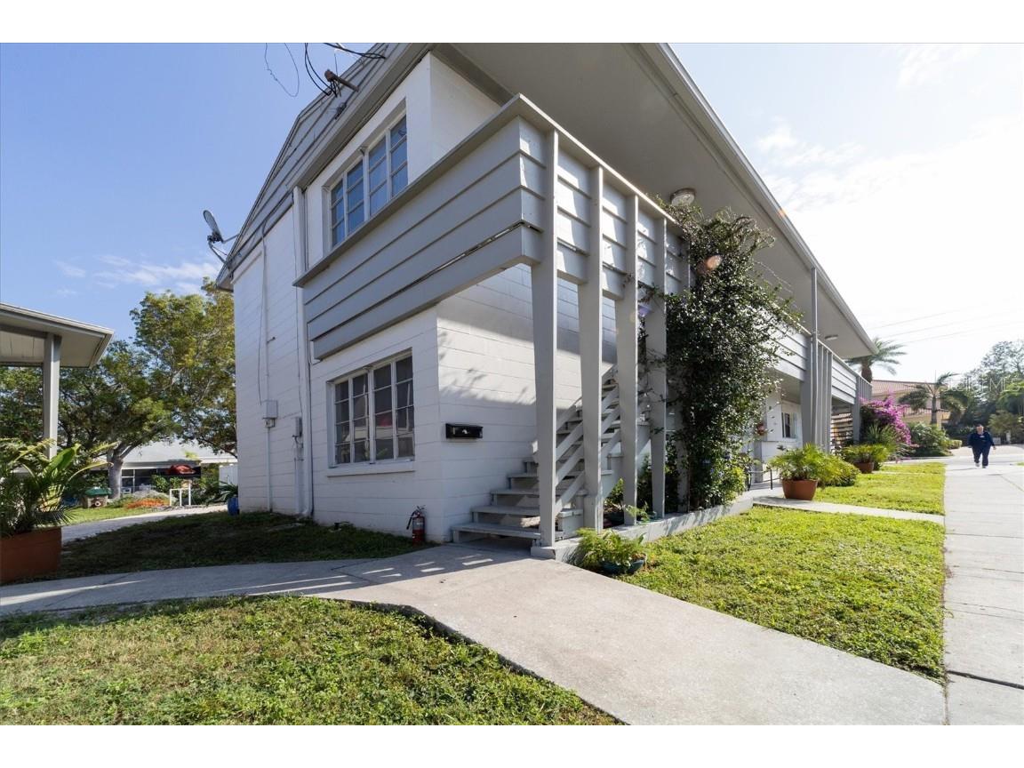 1901 Hyde Park Street #C Sarasota FL 34239 A4632340 image3