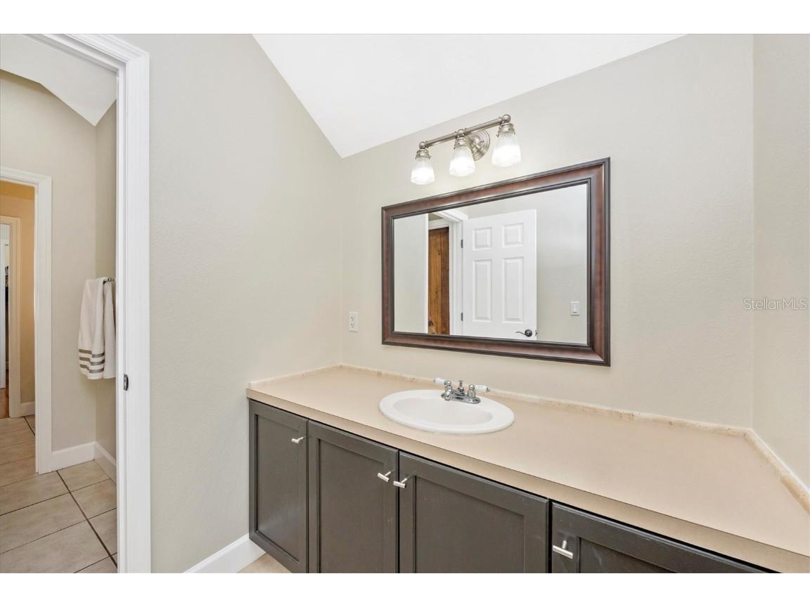 1901 Joshua Drive Sarasota FL 34240 A4663101 image46