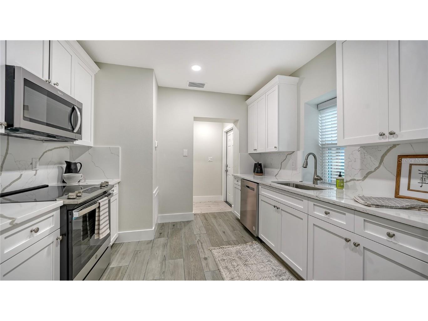 1901 Morrill Street Sarasota FL 34236 A4668387 image14