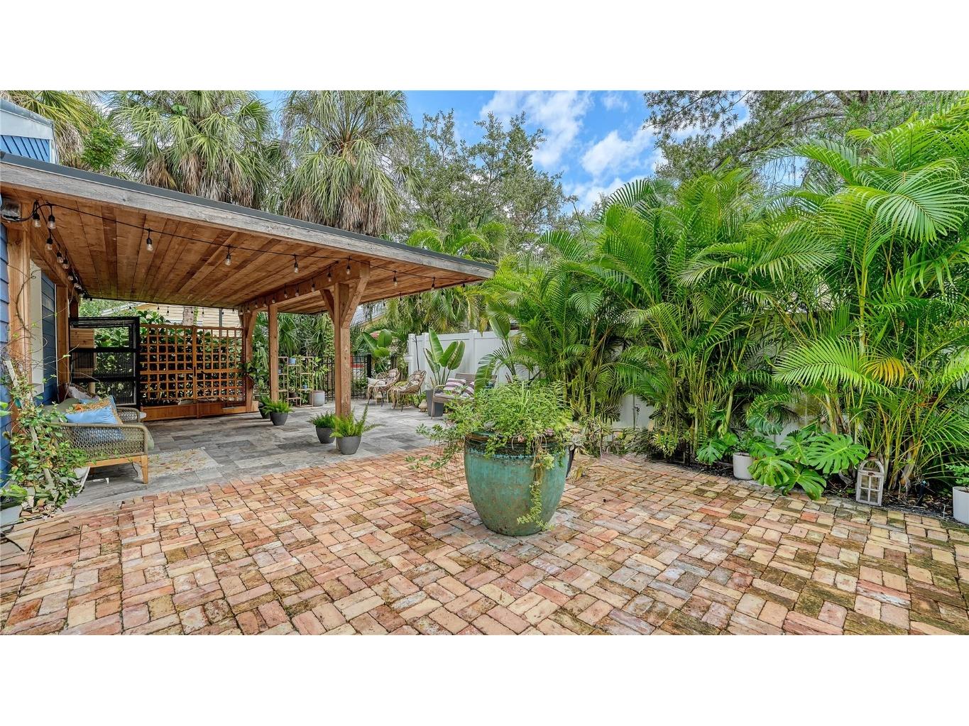 1901 Morrill Street Sarasota FL 34236 A4668387 image32