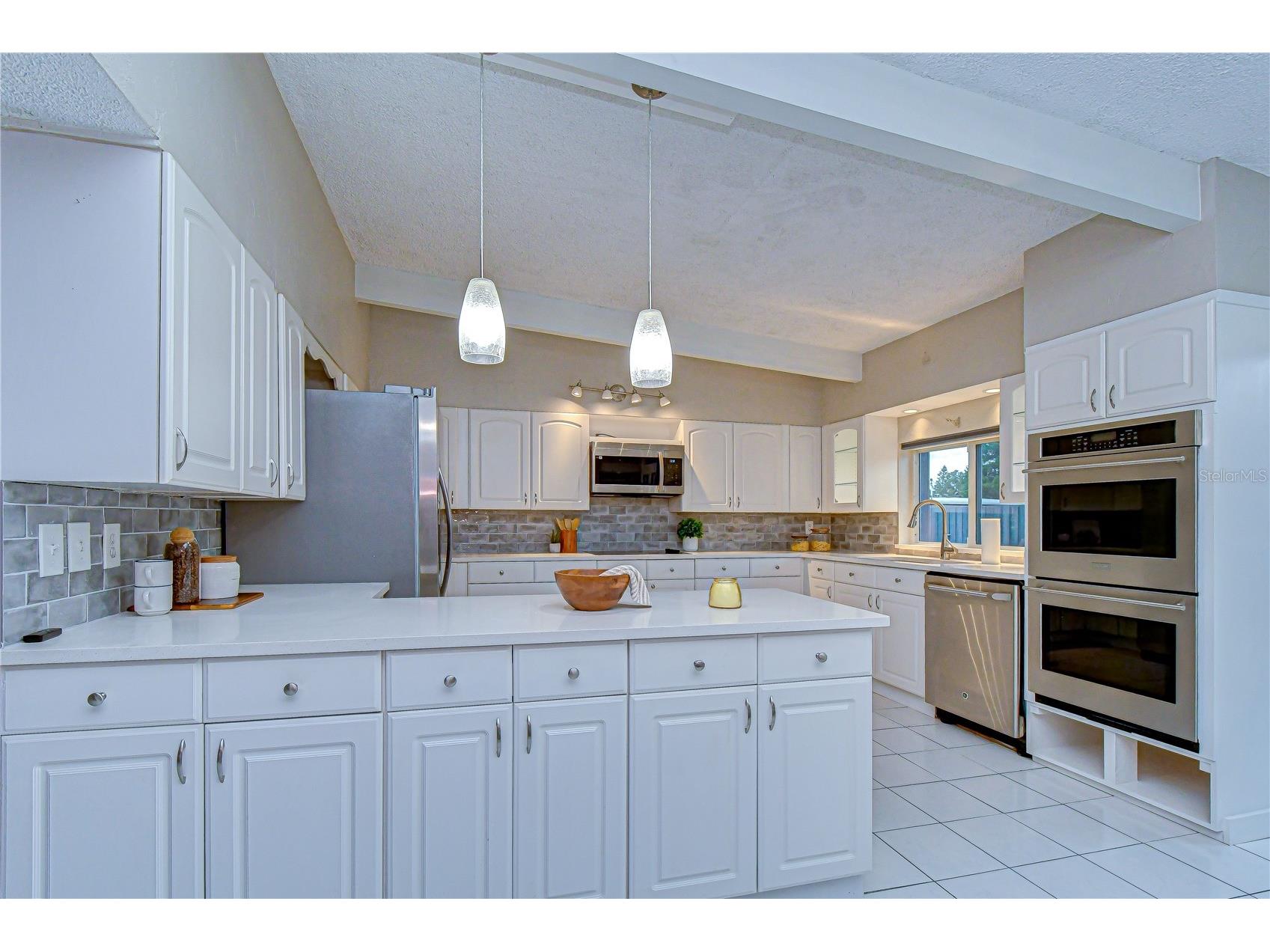 1901 Oxford Street N Saint Petersburg FL 33710 TB8504588 image24