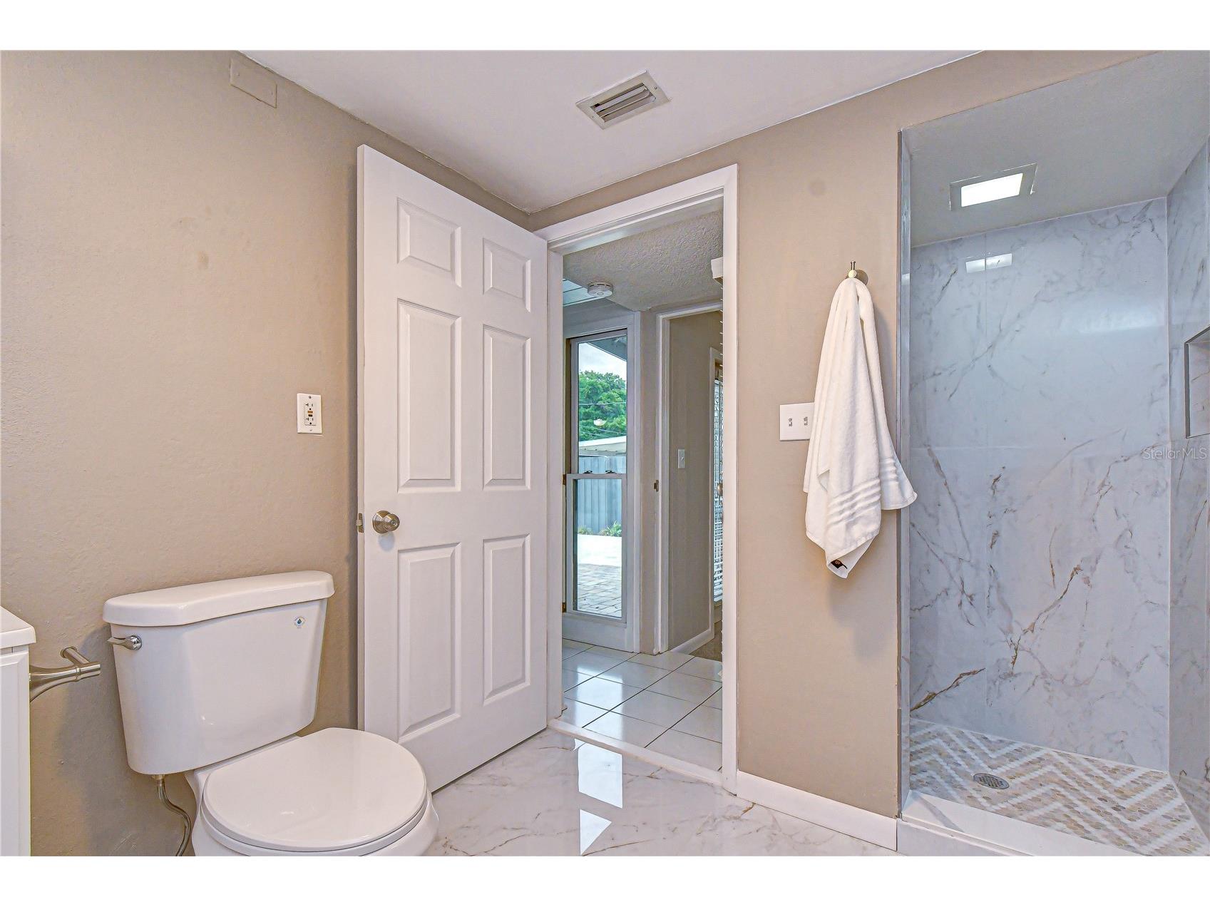 1901 Oxford Street N Saint Petersburg FL 33710 TB8504588 image30