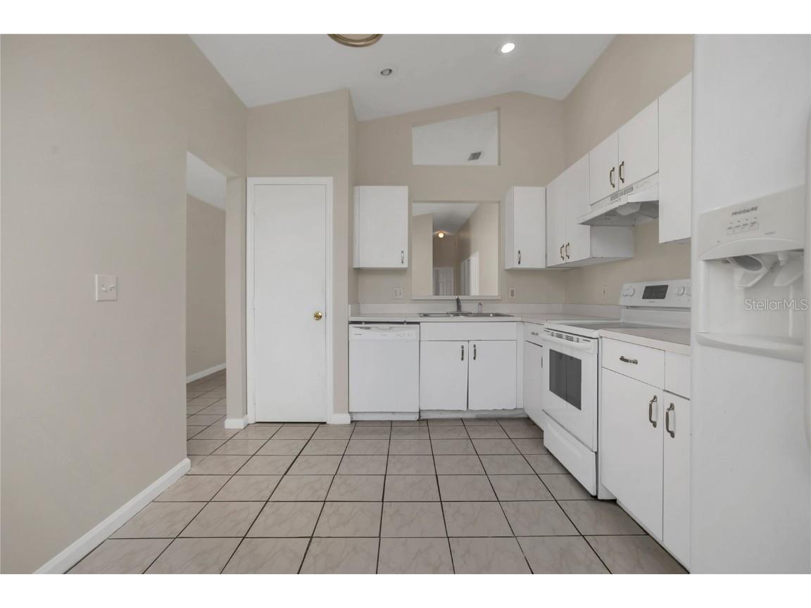 1901 Teaberry Court Orlando FL 32824 O6328369 image4