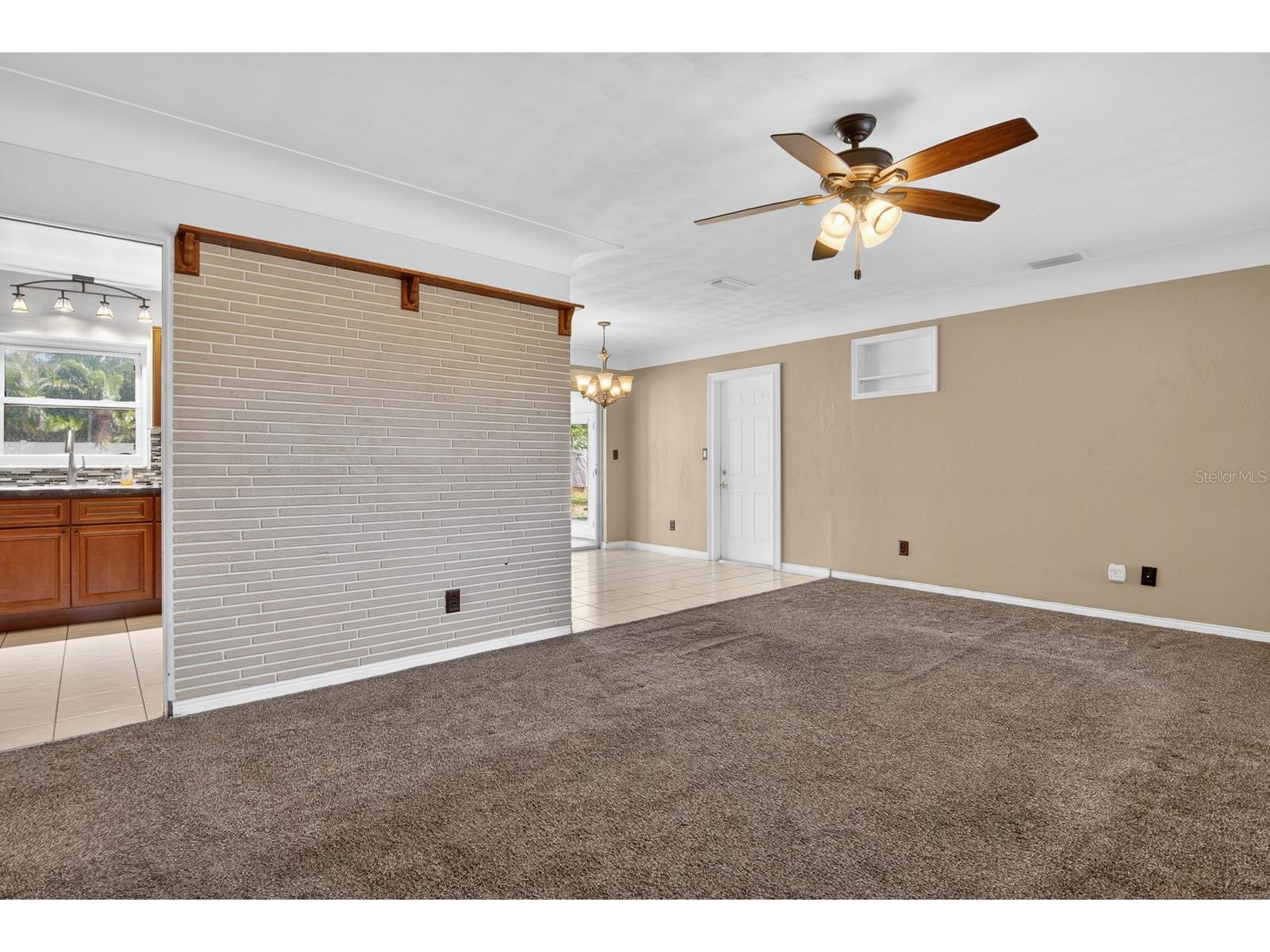1901 Winchester Road N Saint Petersburg FL 33710 TB8476530 image6