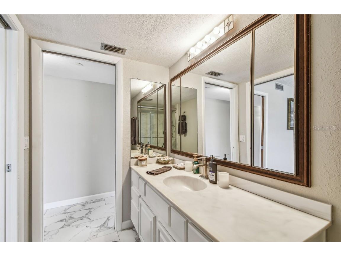 19010 Gulf Boulevard #203 Indian Shores FL 33785 TB8450015 image25