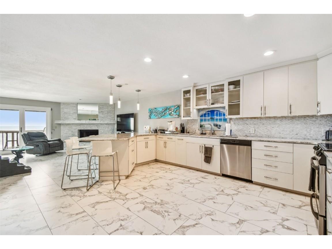 19010 Gulf Boulevard #203 Indian Shores FL 33785 TB8450015 image5