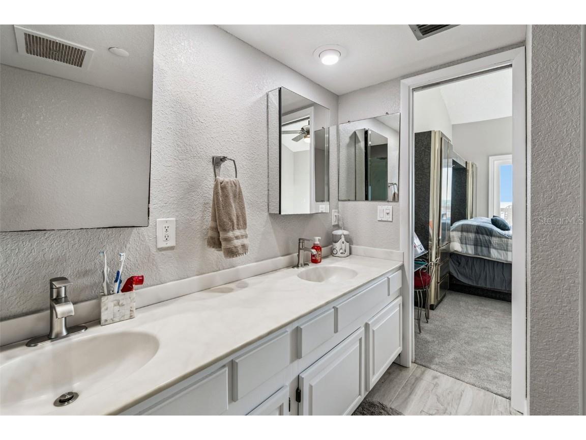 19010 Gulf Boulevard #203 Indian Shores FL 33785 TB8450015 image58