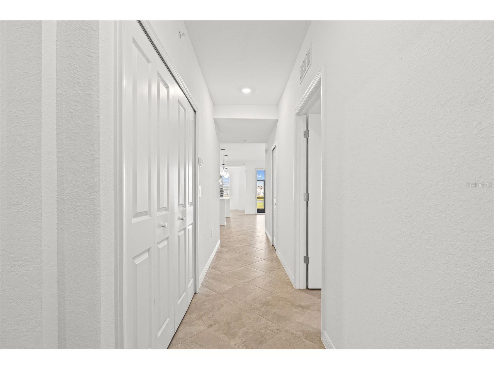 19015 Scallop Loop #104 Lakewood Ranch FL 34211 A4690588 image8