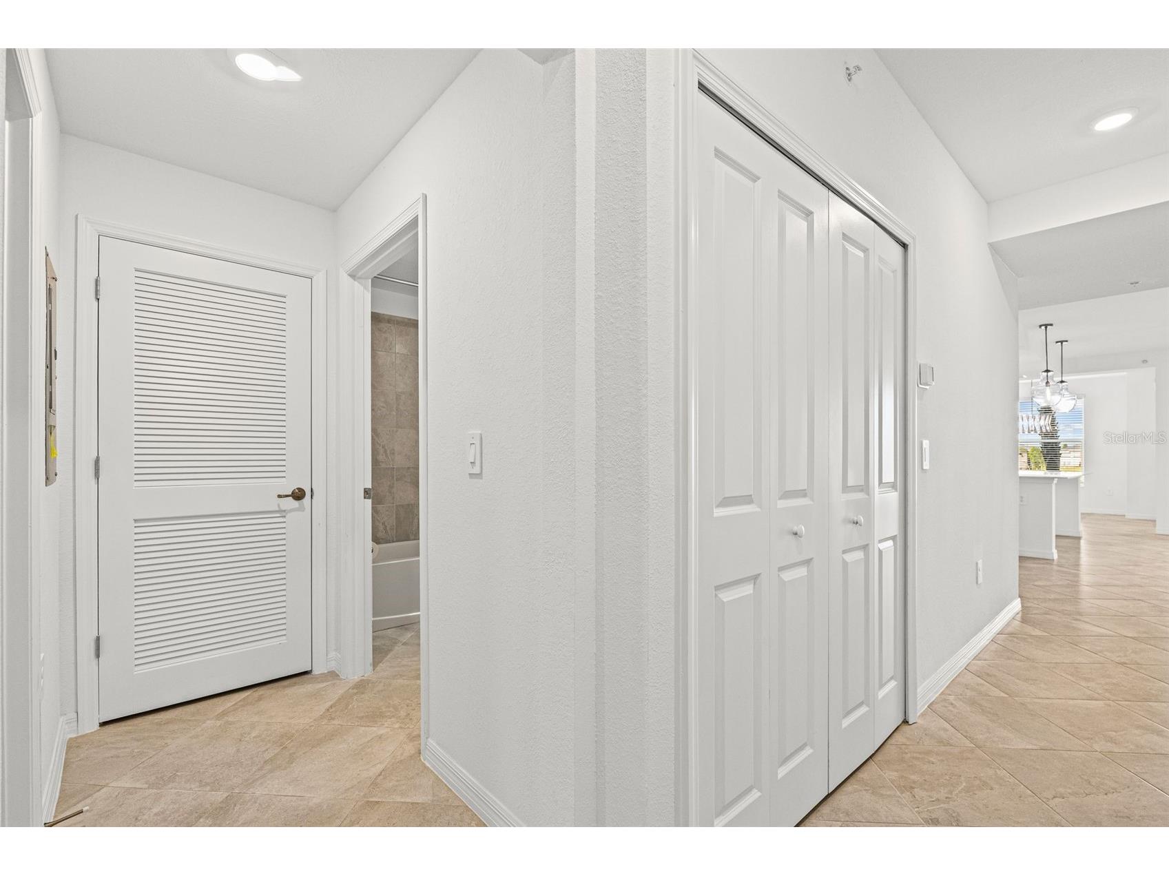 19015 Scallop Loop #104 Lakewood Ranch FL 34211 A4690588 image9