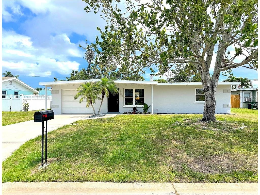 1902 24th Avenue W Bradenton FL 34205 A4652976 image1