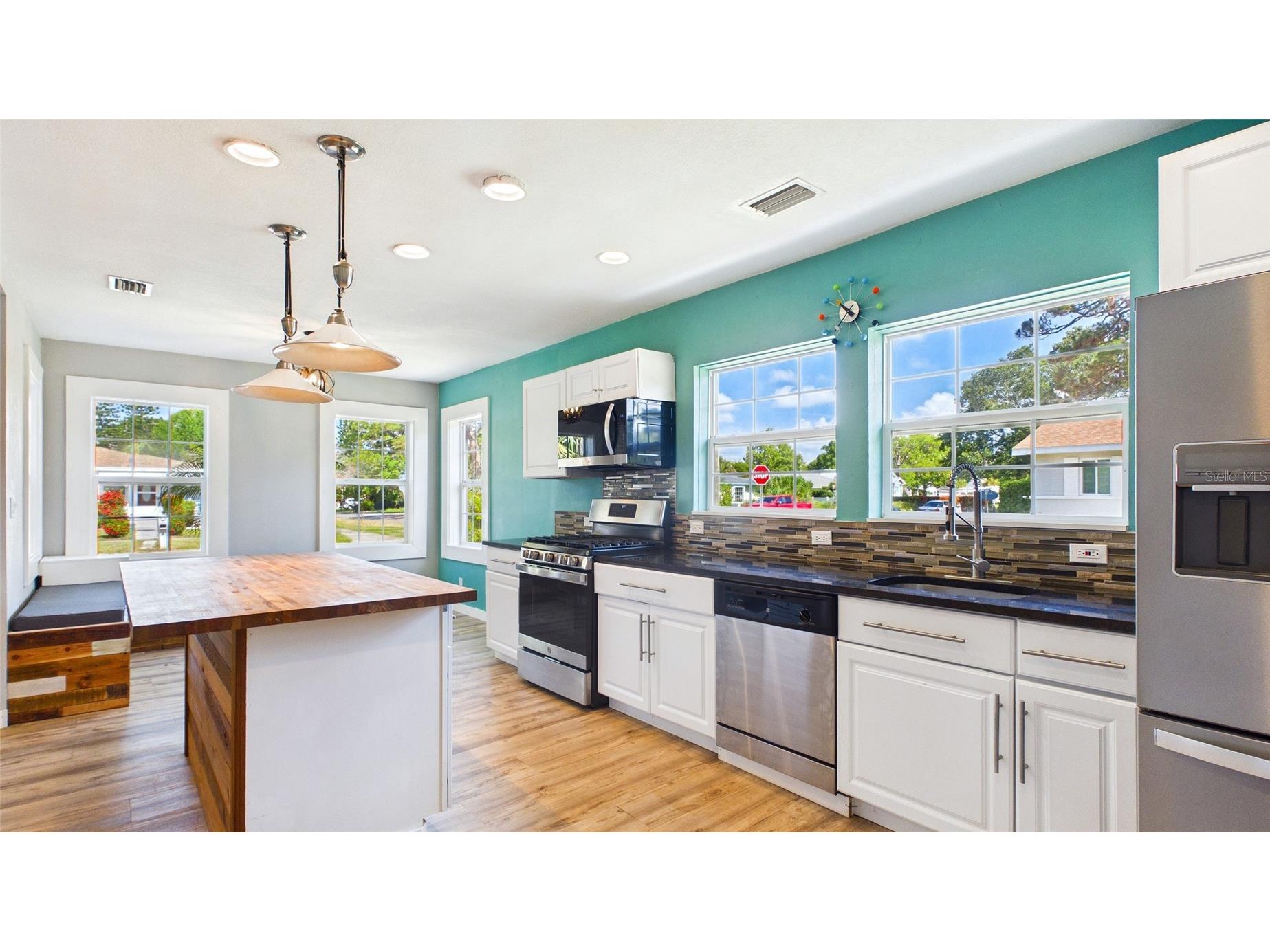 1902 53rd Street S Gulfport FL 33707 TB8525542 image12