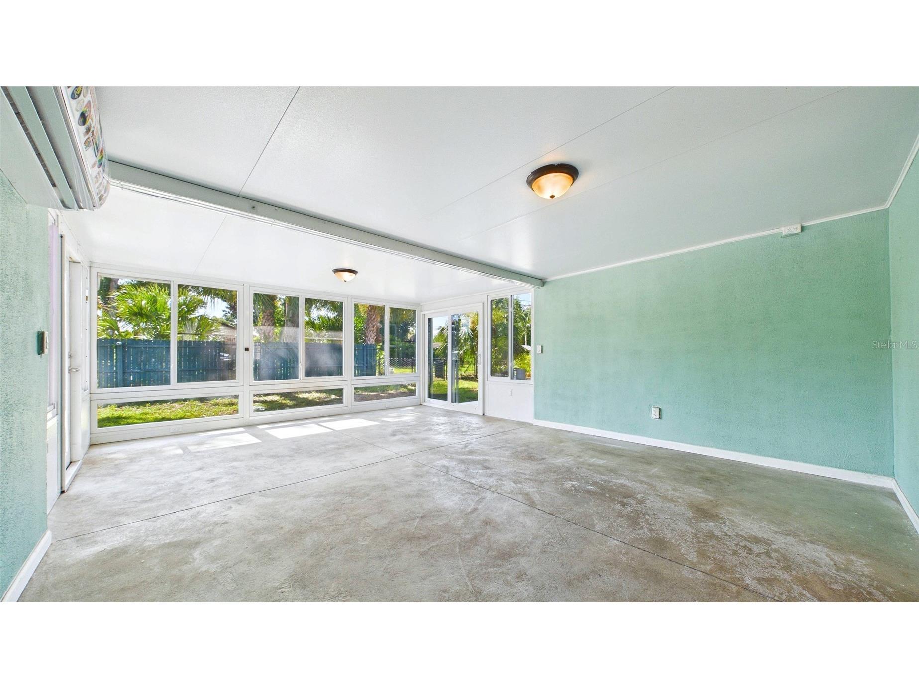 1902 53rd Street S Gulfport FL 33707 TB8525542 image18