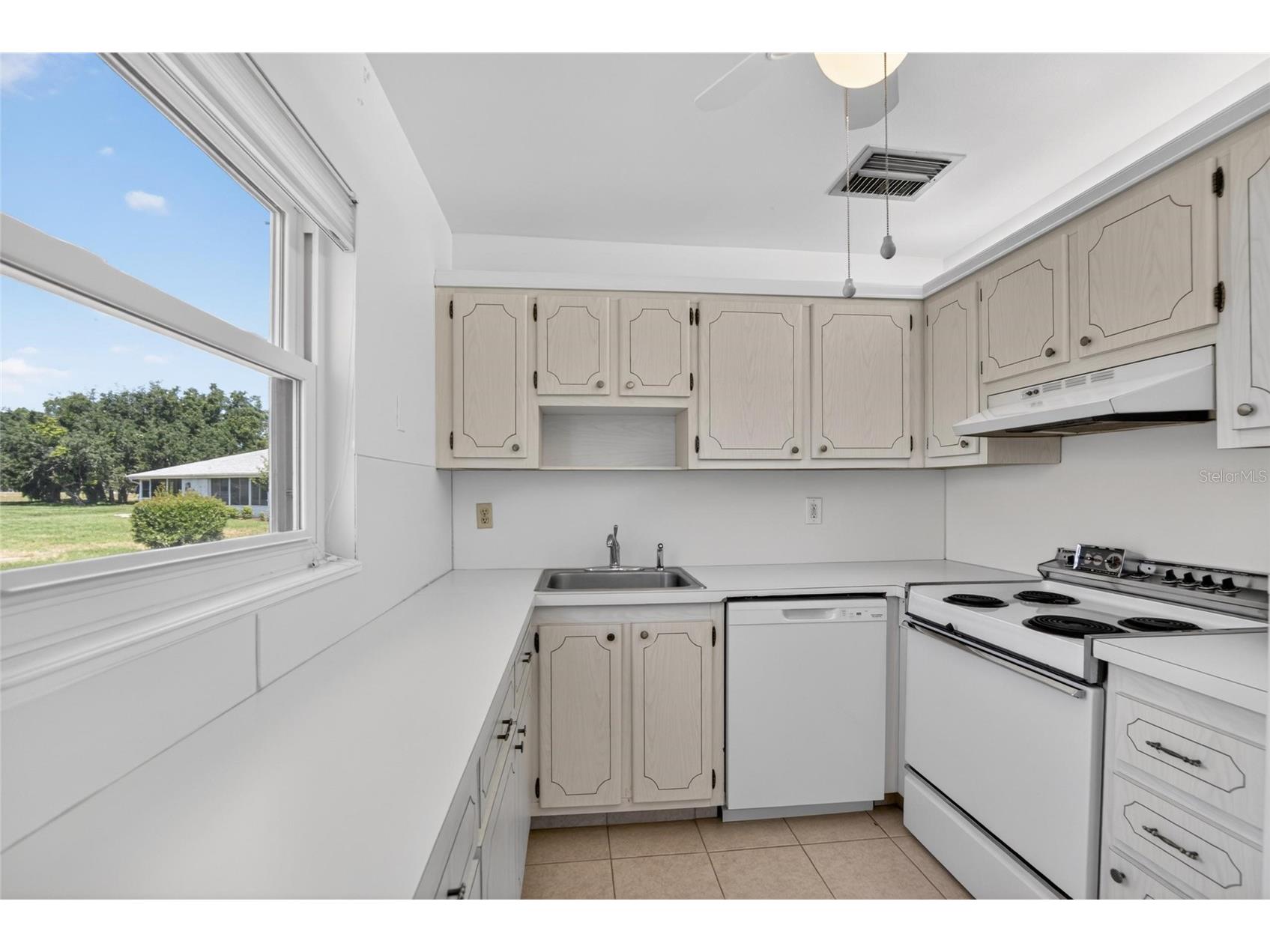 1902 Andover Street #201 Sun City Center FL 33573 TB8519815 image10