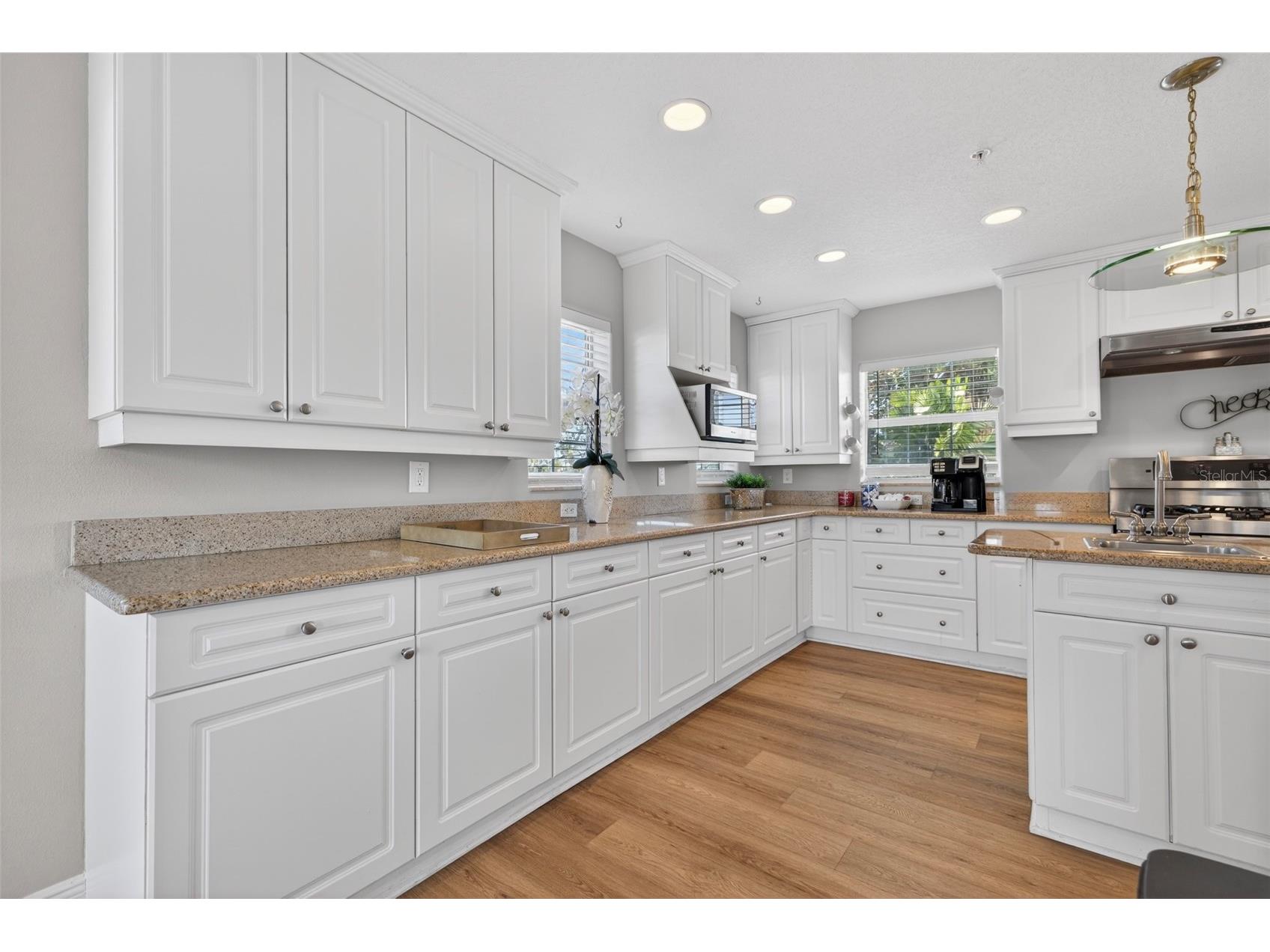 1902 Arrowhead Drive NE Saint Petersburg FL 33703 TB8469860 image9
