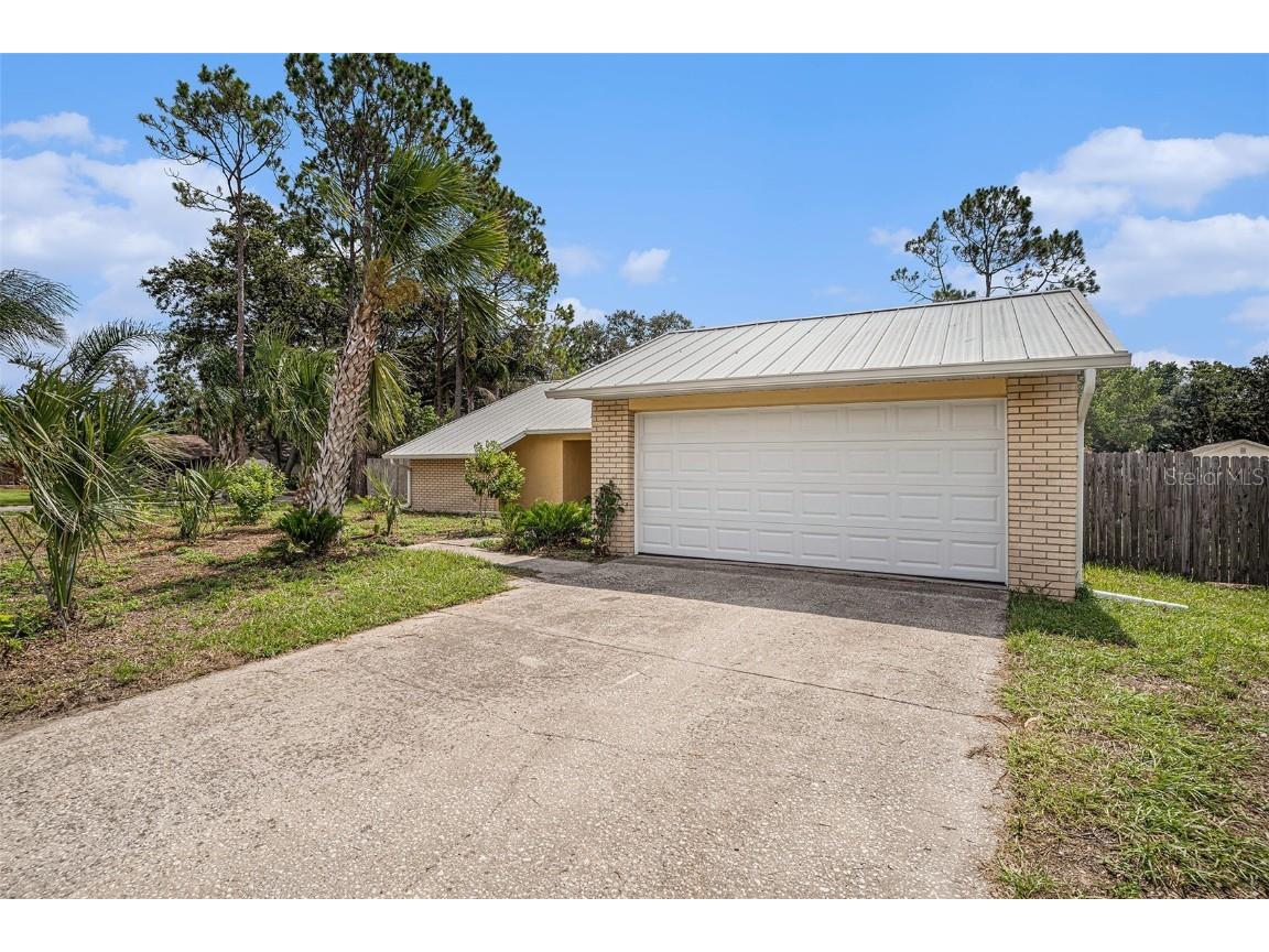 1902 Cedarbrooke Drive Lutz FL 33549 TB8407558 image1