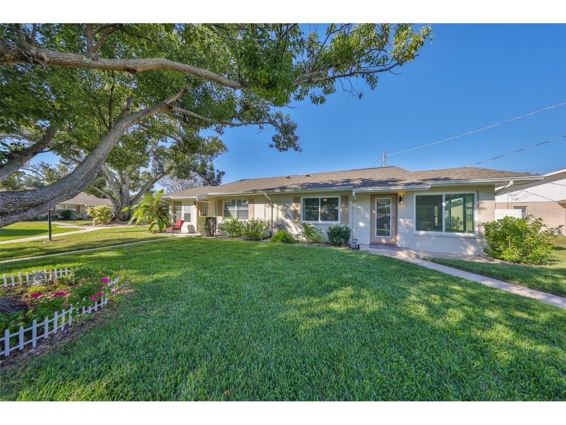 1902 Dandridge Street #20 Sun City Center FL 33573 TB8445115 image1