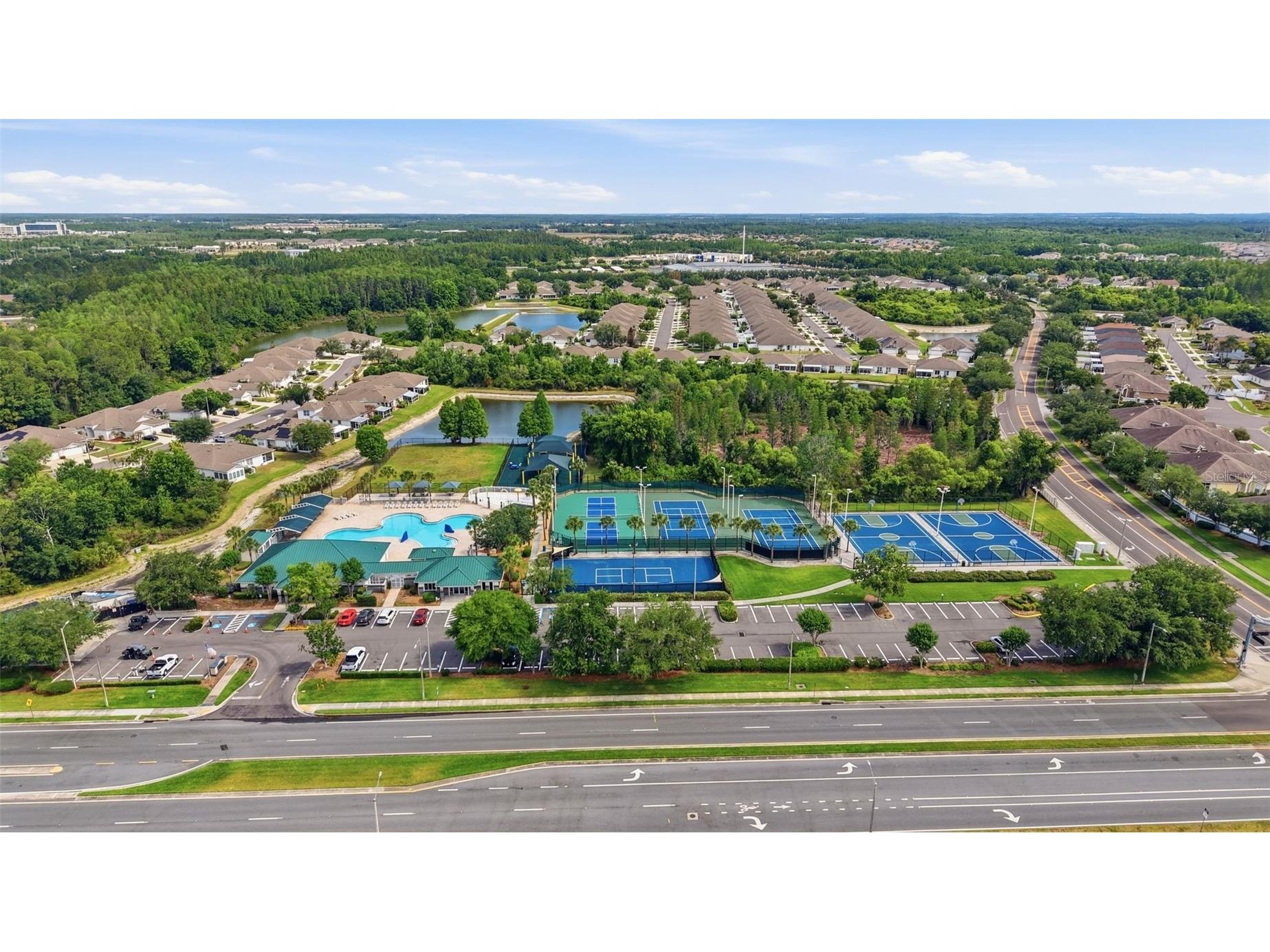 1902 Echo Pond Place Wesley Chapel FL 33543 TB8506413 image2