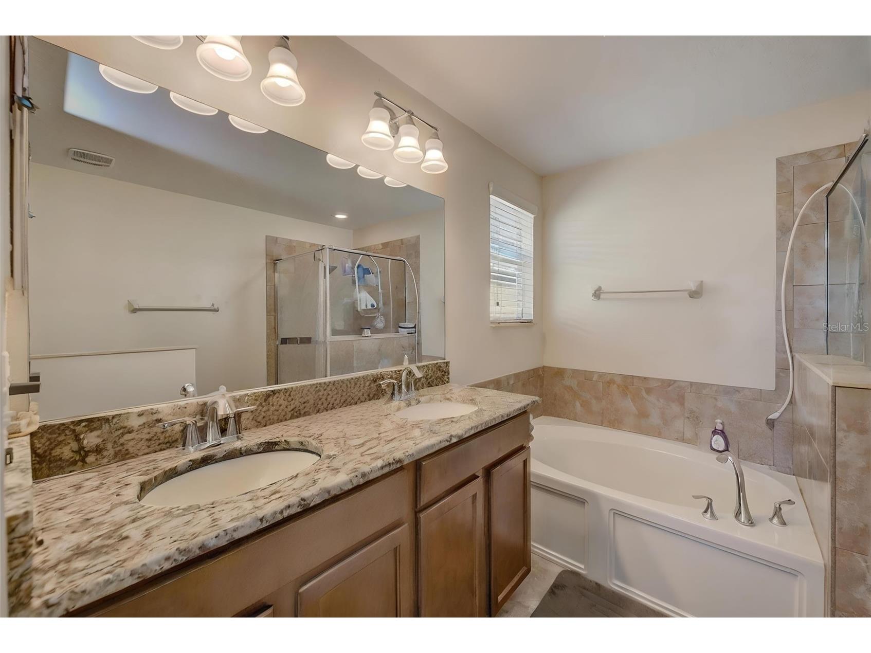 1902 Hawks View Drive Ruskin FL 33570 TB8475739 image23