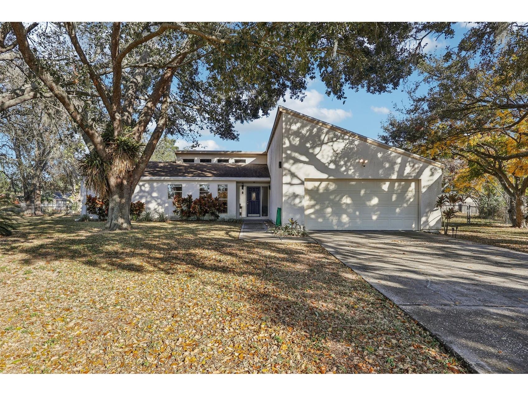 1902 Indian Trails Court Lakeland FL 33813 L4958956 image1