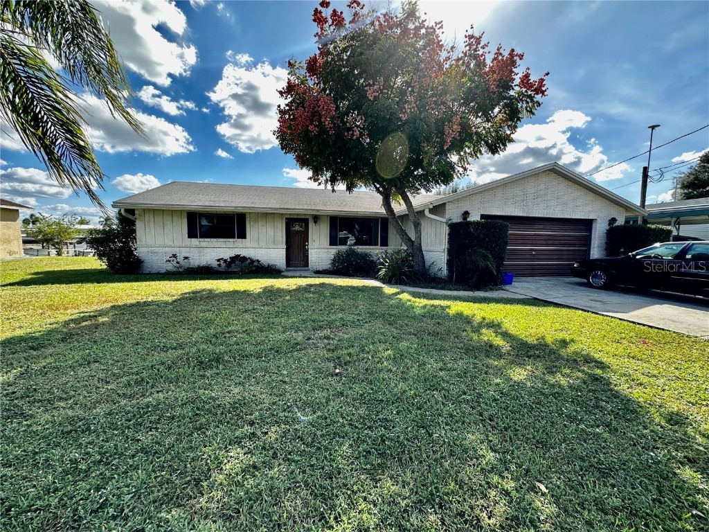 1902 SE 29th Street Okeechobee FL 34974 - LAKE OKEECHOBEE OK223421 image1