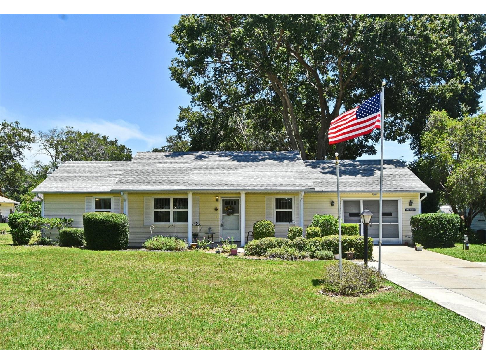 1902 Tweed Court Leesburg FL 34788 V4943763 image1