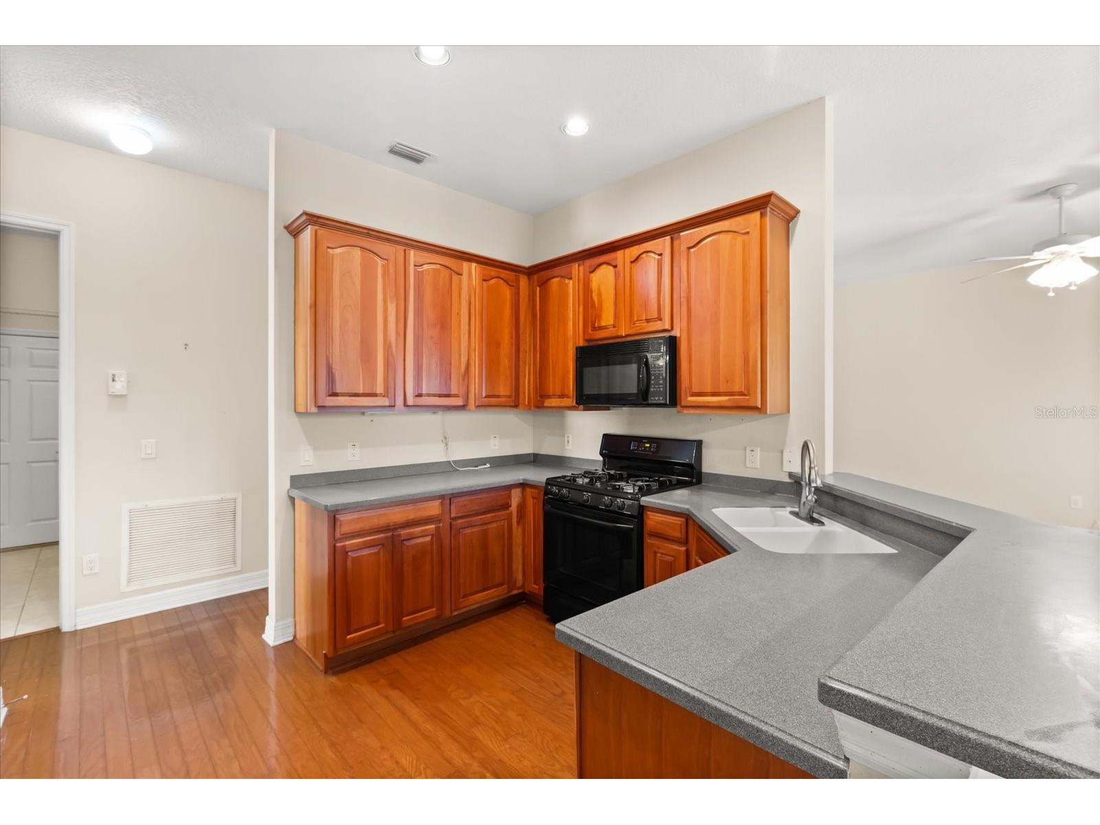 19027 Dove Creek Drive Tampa FL 33647 TB8499729 image7