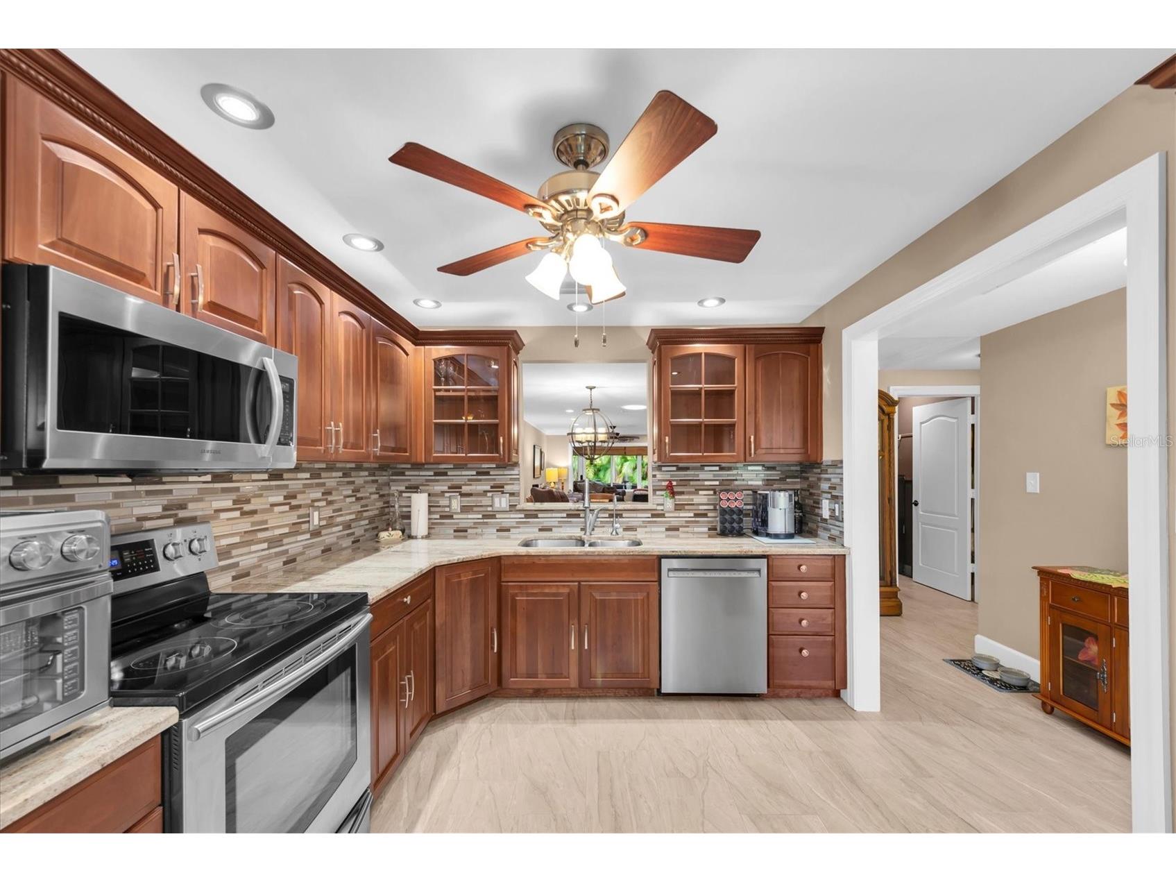 19029 Us Highway 19 N #13E Clearwater FL 33764 TB8526265 image10