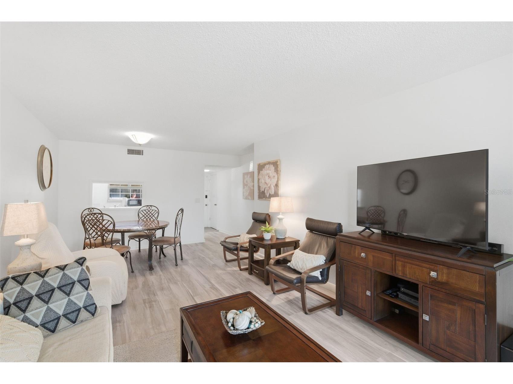 19029 Us Highway 19 N #6-10 Clearwater FL 33764 TB8475252 image6