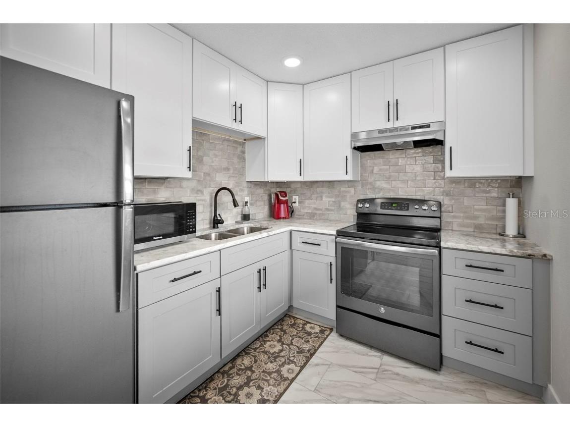 19029 Us Highway 19 N #6-16 Clearwater FL 33764 W7879212 image9