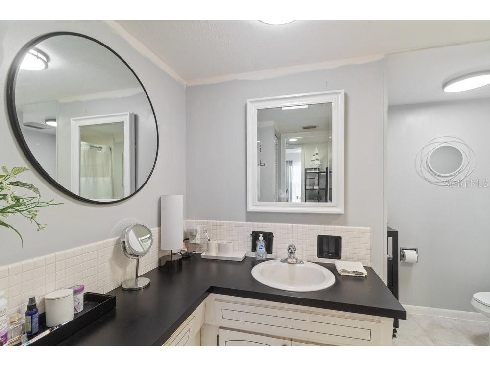 19029 Us Highway 19 N #UNIT 4 -BUILDING 2 Clearwater FL 33764 W7879882 image14